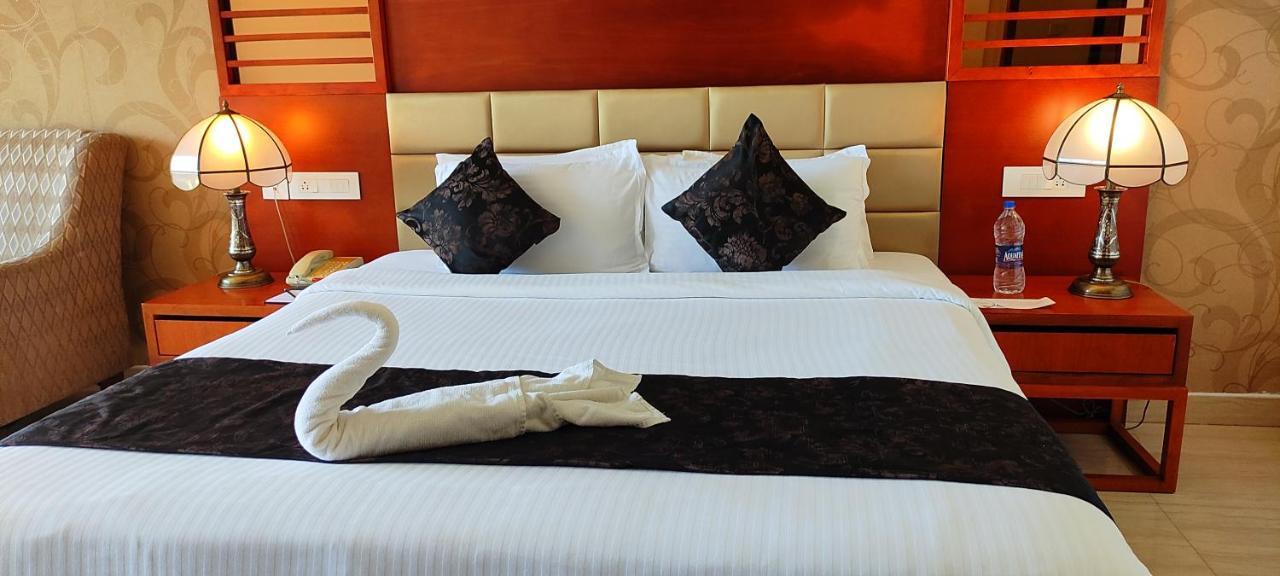 Lake Palace Trivandrum Vettutura Zewnętrze zdjęcie