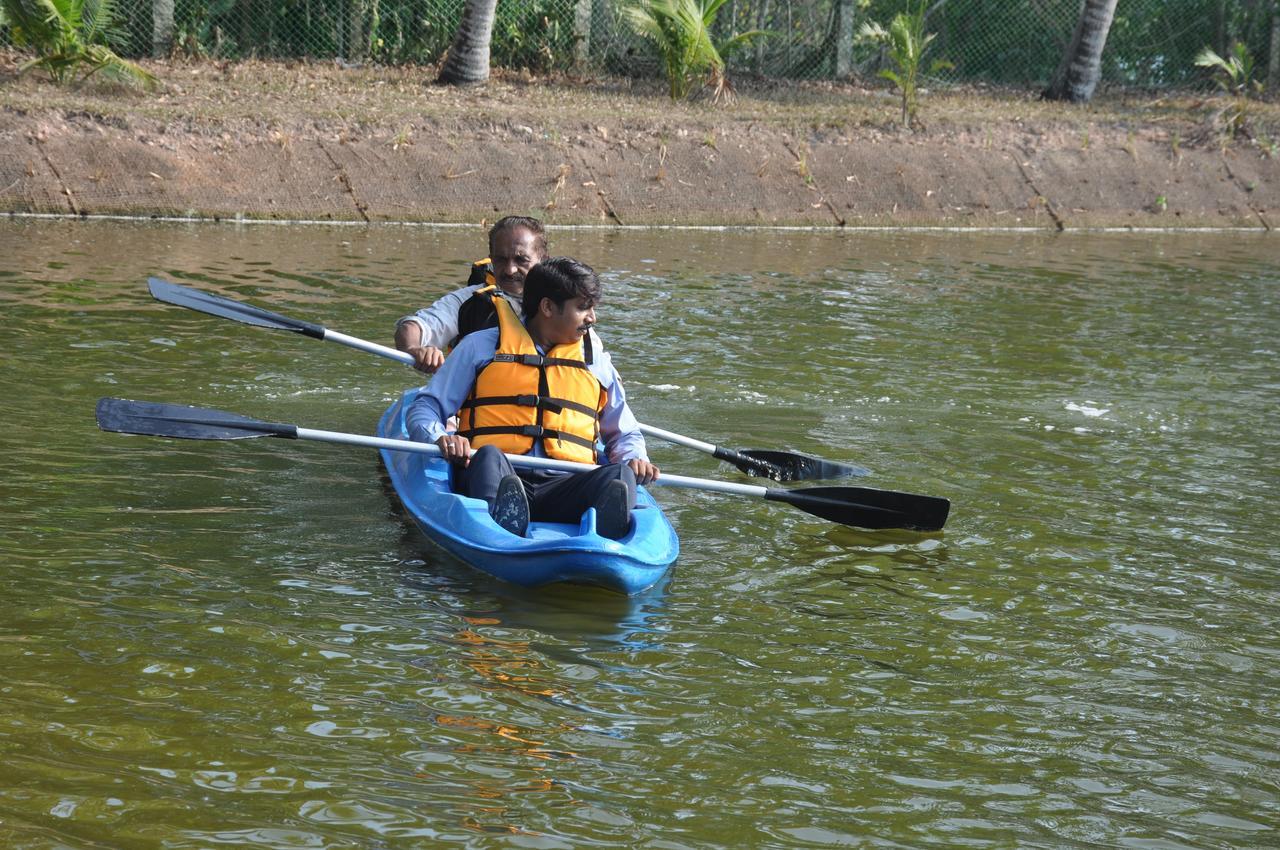 Lake Palace Trivandrum Vettutura Zewnętrze zdjęcie