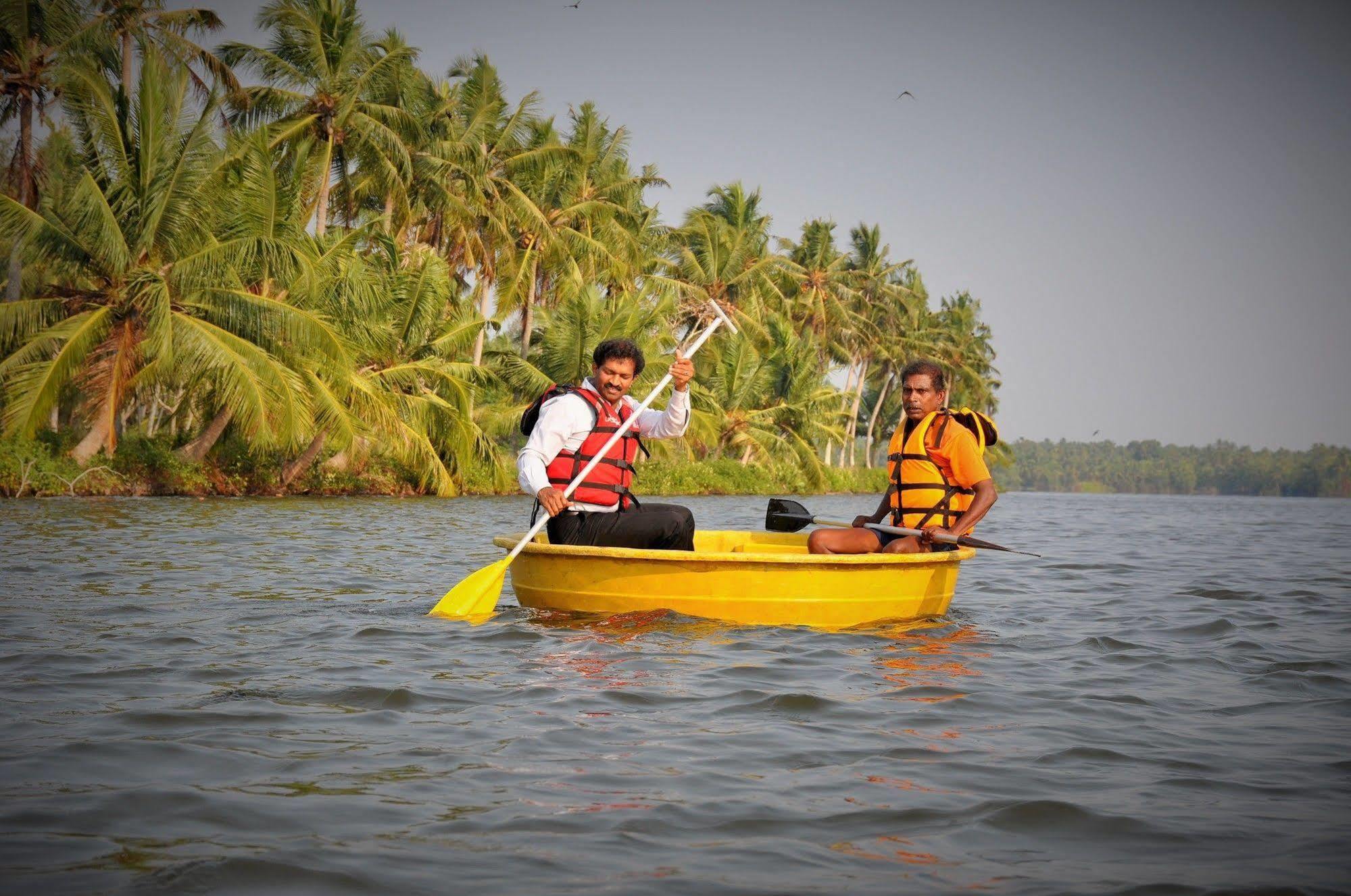 Lake Palace Trivandrum Vettutura Zewnętrze zdjęcie
