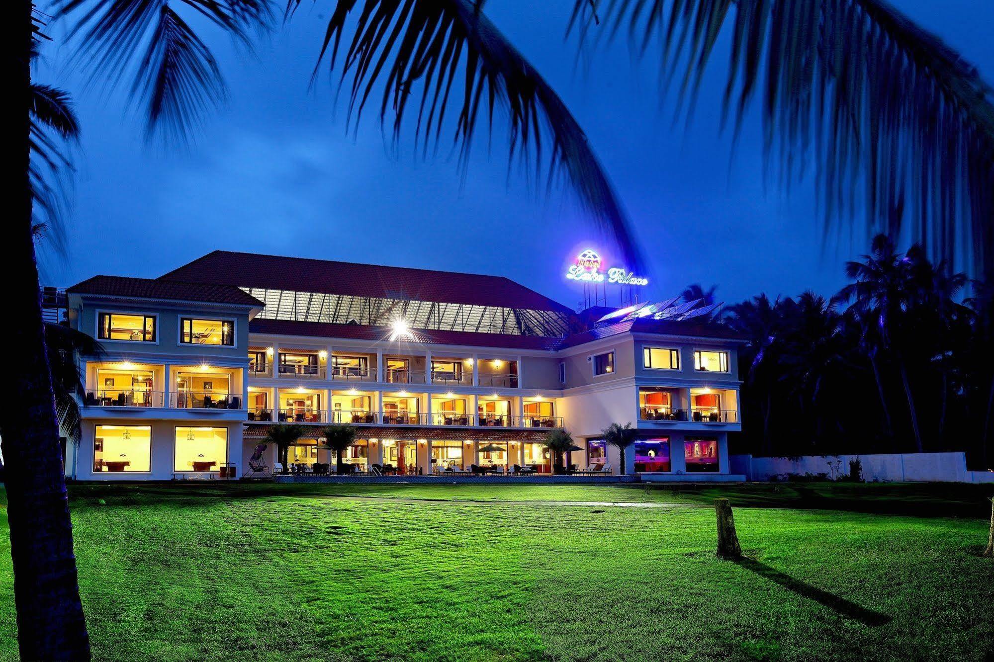 Lake Palace Trivandrum Vettutura Zewnętrze zdjęcie